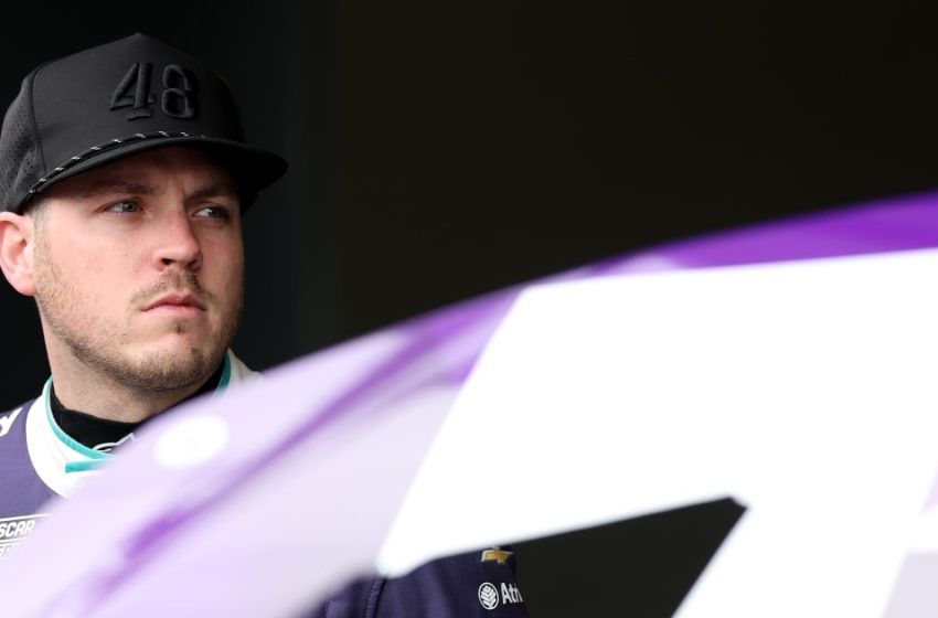  Alex Bowman to miss next three NASCAR Cup Series races as he focuses on vertigo recovery