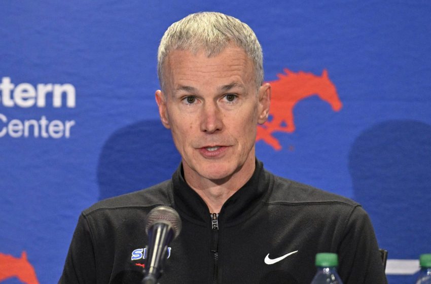  Andy Enfield takes shot at ‘one or two media people’ who thought Miami (OH) didn’t deserve NCAA bid