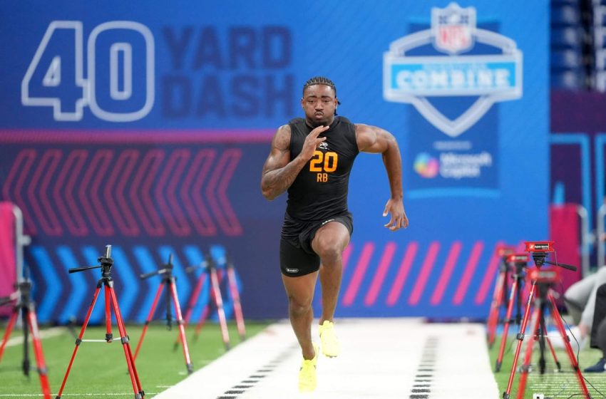  Arkansas RB Mike Washington Jr. cries tears of joy after 40-yard dash at NFL combine