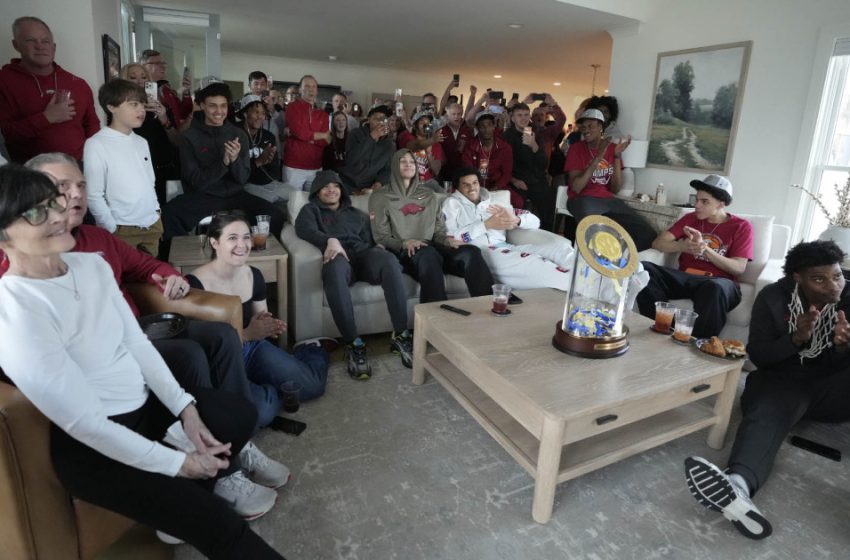  Arkansas to Face Hawai’i in 2026 NCAA Tournament