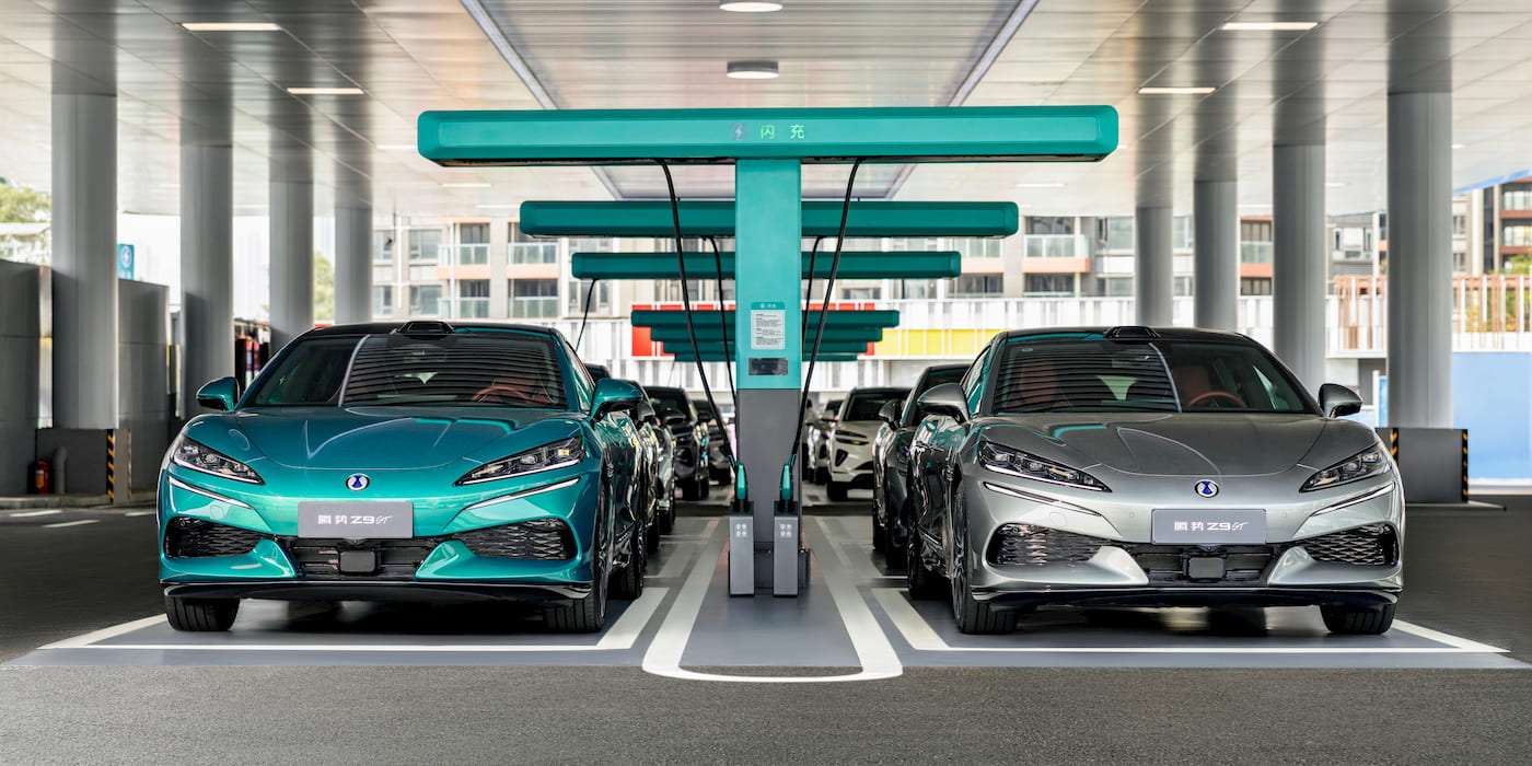 BYD-DENZA-Z9GT-EV-Europe-fast-charging