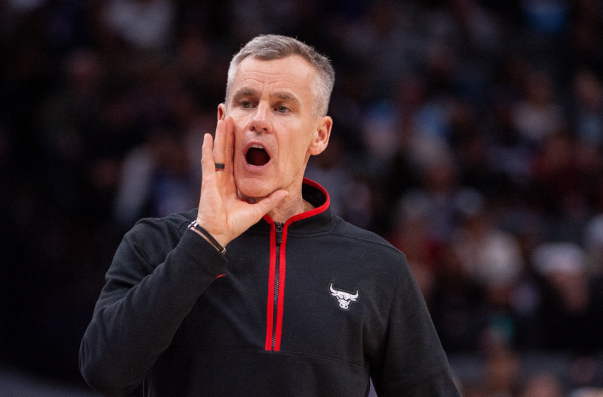  Billy Donovan is reportedly in the mix to replace Hubert Davis at North Carolina