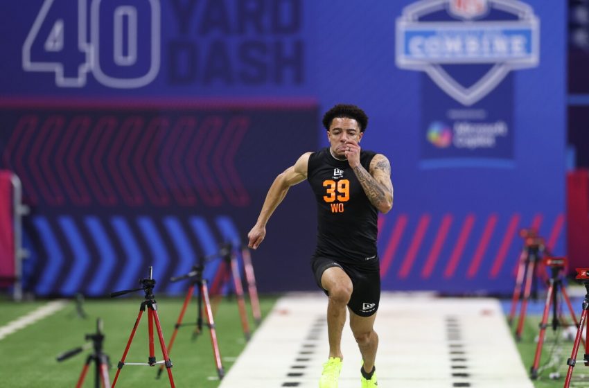  Brenen Thompson runs a blazing 4.26-second 40