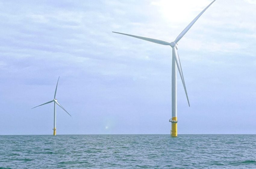  Trump Drops $1B to Kill 2 Wind Farms, Then Watches a Bigger One Go Online