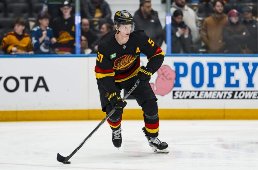  Canucks trade Tyler Myers to Stars for 2 draft picks