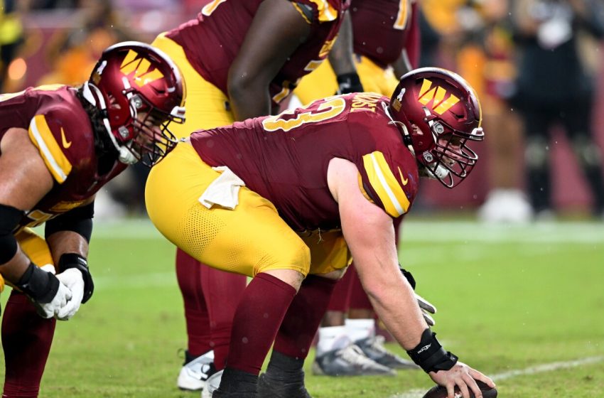  Chargers agree to terms with Tyler Biadasz