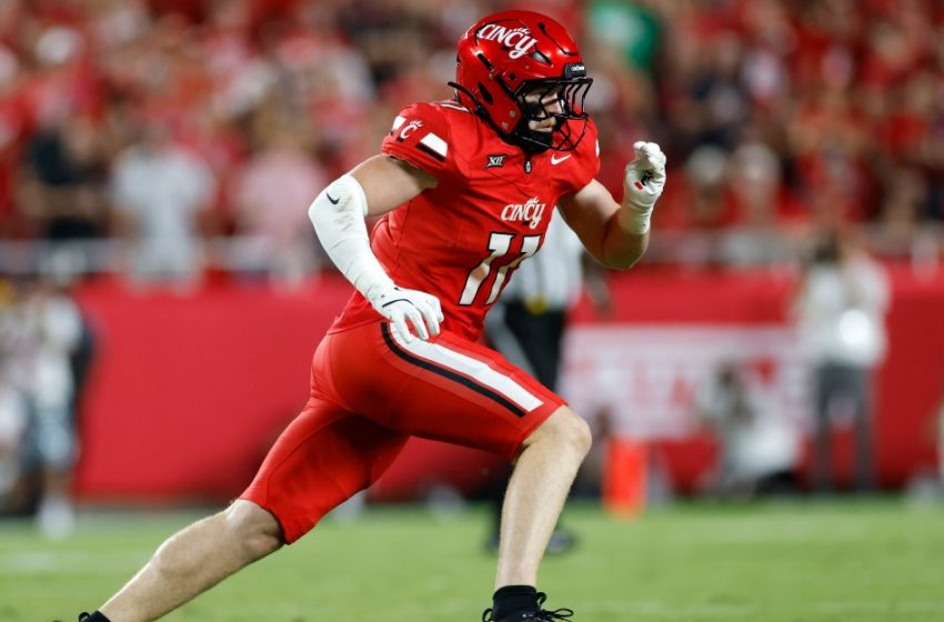  Chiefs add No. 1 receiver, Leo Chenal replacement in ESPN mock draft