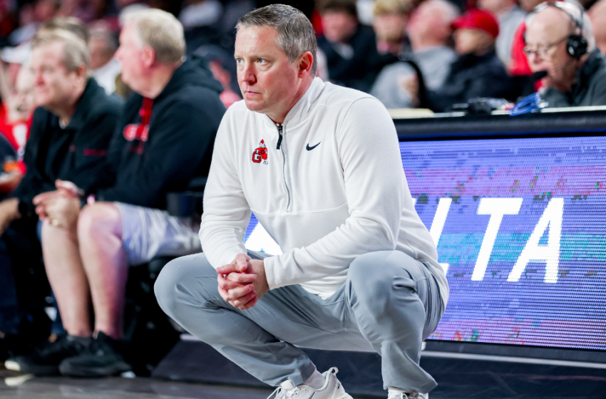  Clock malfunctions cause 20-minute delay in Alabama-Georgia