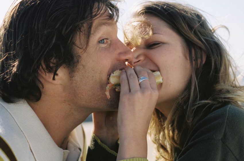  Couples Share a Surprising Percentage of Gut Bacteria That May Impact Health : ScienceAlert