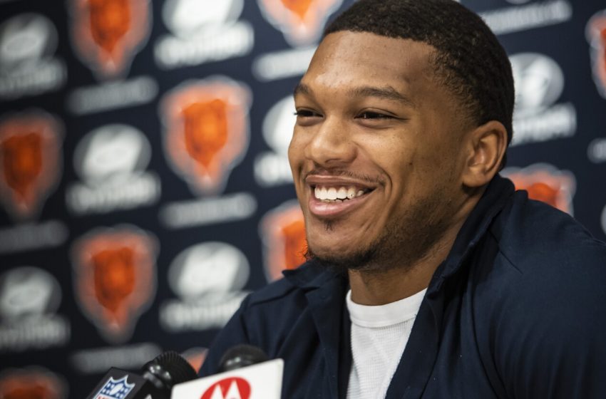  DJ Moore says goodbye after Bears trade him to Bills