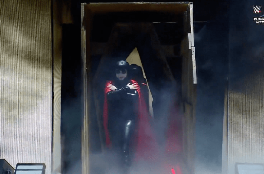  Chicago did not like the Mystery Box reveal at WWE Elimination Chamber