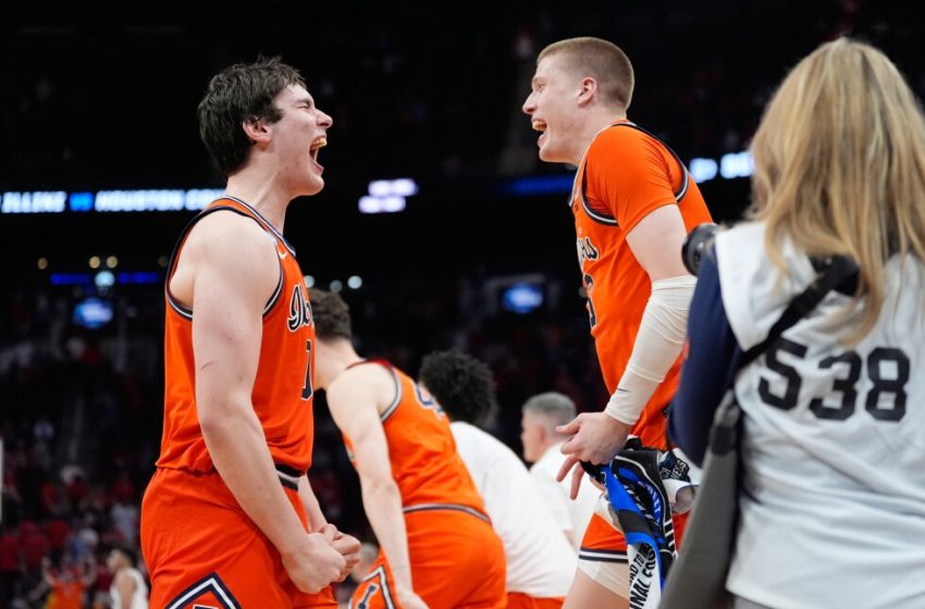  David Mirkovic leads Illinois past Houston in Sweet 16 showdown