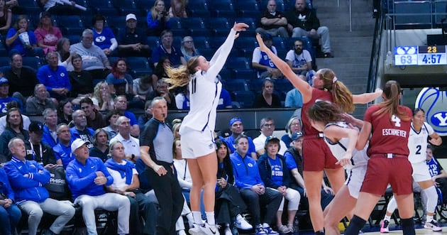  Delaney Gibb sparks decisive 4th-quarter run as BYU runs past Stanford in WBIT quarterfinals – Deseret News