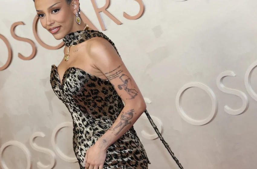  Doja Cat Opens Up About Struggling With Her Mental Health Diagnosis