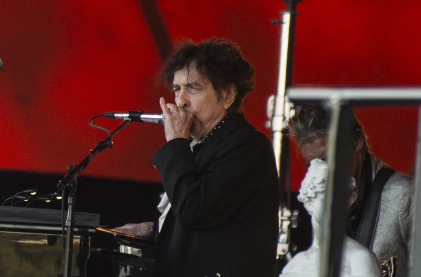  Bob Dylan Joins Patreon With Historical Fanfic