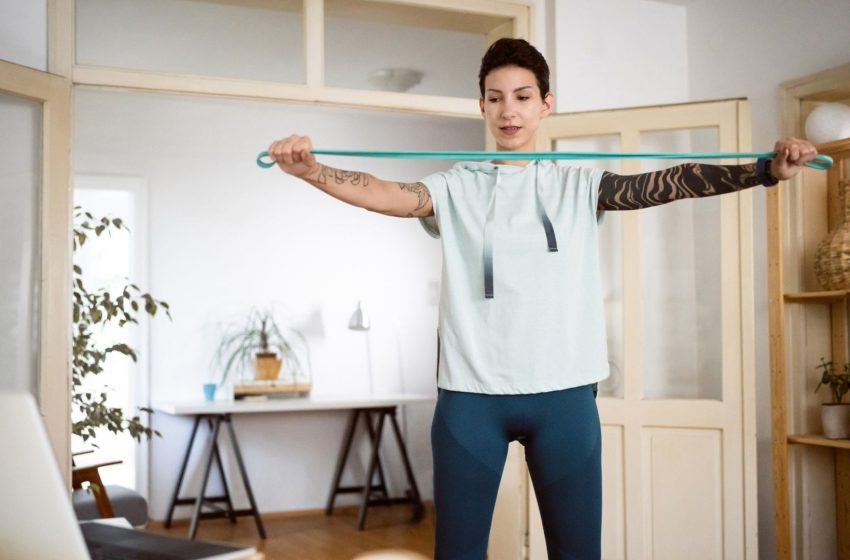  Bad posture at your desk is showing up behind the wheel, warns this physical therapist—here’s how to fix it