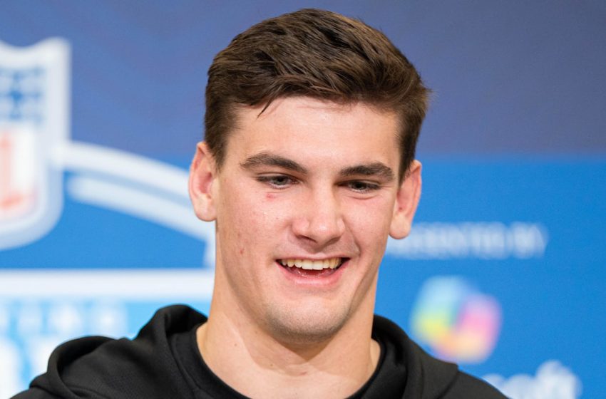  Full two-round mock draft with aggressive trades