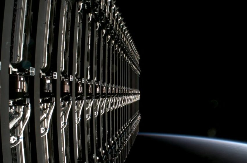  Another Starlink satellite has inexplicably exploded