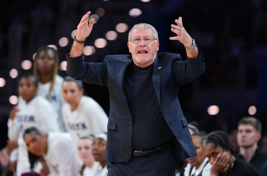  Geno Auriemma takes aim at NCAA over March Madness double regionals