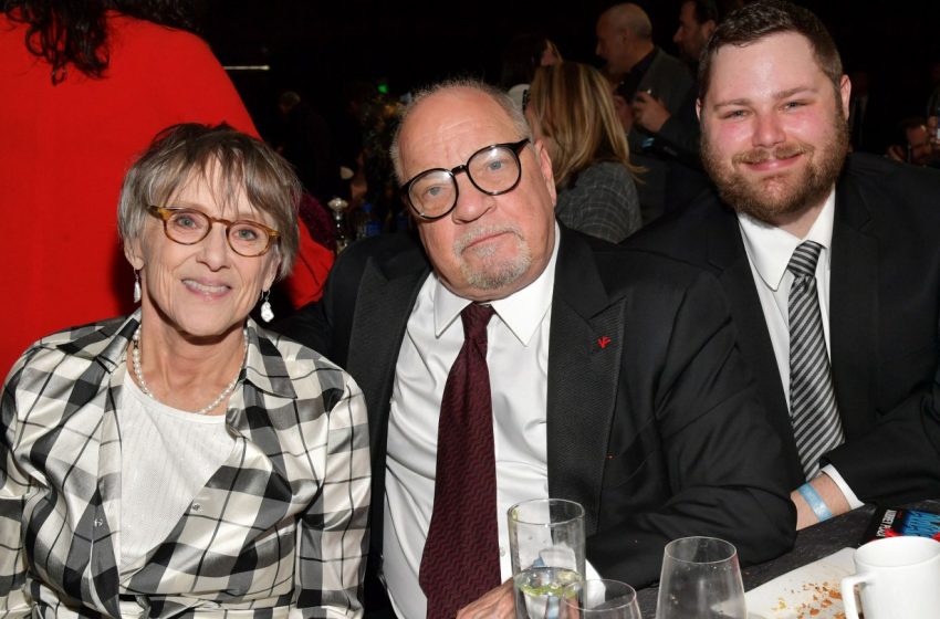  Paul Schrader Makes First Comment After Death of Wife Mary Beth Hurt