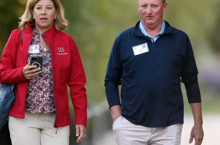  Warren Buffett’s successor will spend his $15M after-tax salary buying Berkshire Hathaway stock