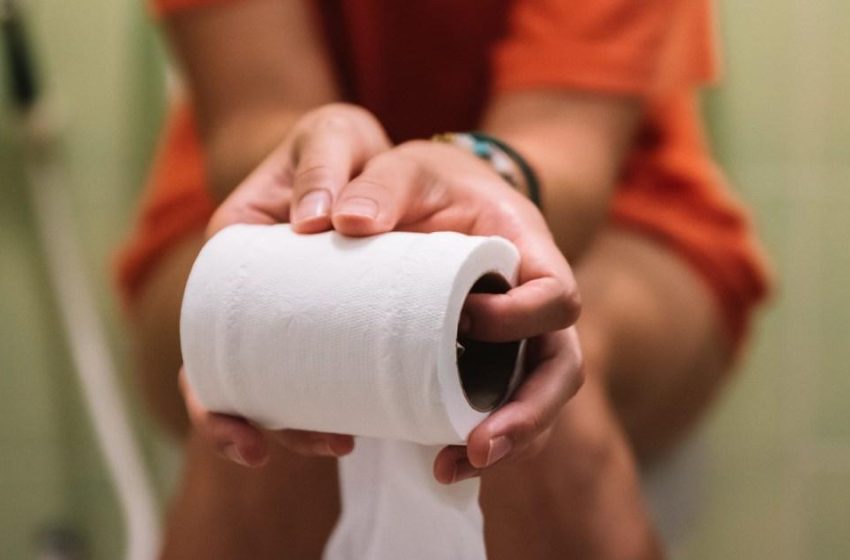  Back up, this is what really happens to your body when you hold in your poo