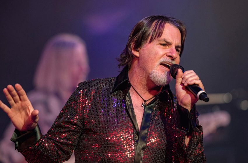  Tommy DeCarlo, Boston’s Lead Singer for Almost 20 Years, Dead at 60