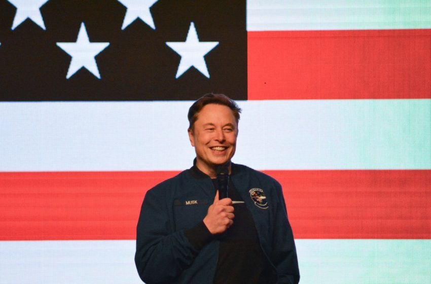  Elon Musk unveils chip manufacturing plans for SpaceX and Tesla