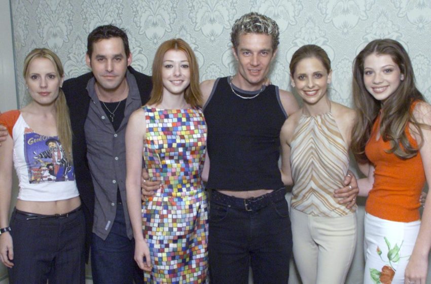  Sarah Michelle Gellar, Buffy Stars Pay Tribute