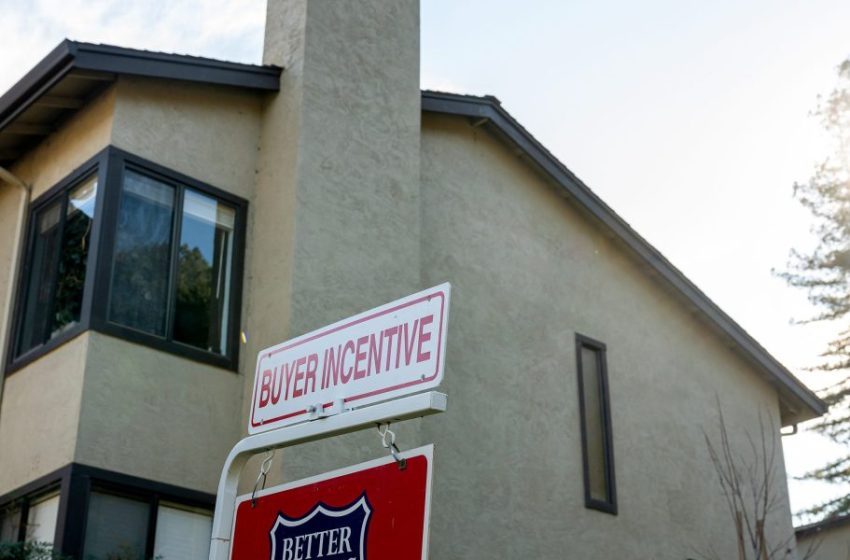  There are now nearly 50% more home sellers than buyers as mismatch widens to a record 630,000