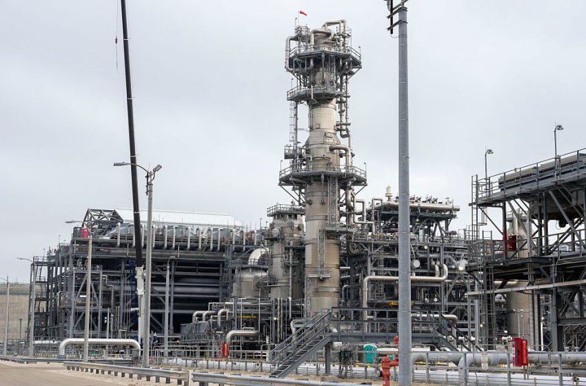  Trump gets data center companies to pledge to pay for power generation