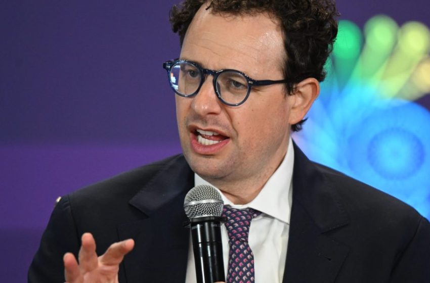  Anthropic CEO Dario Amodei says ‘we are patriotic Americans’ committed to defending the U.S.