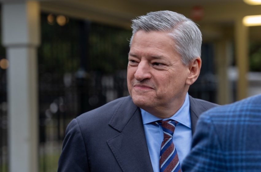  Ted Sarandos on Netflix Nixing Warner Bros. Bid
