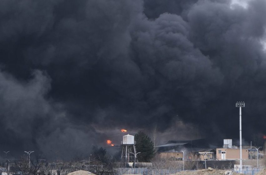  Oil prices soar past $110 and Dow futures sink 1000 points as Iran war spirals into worst-case fears