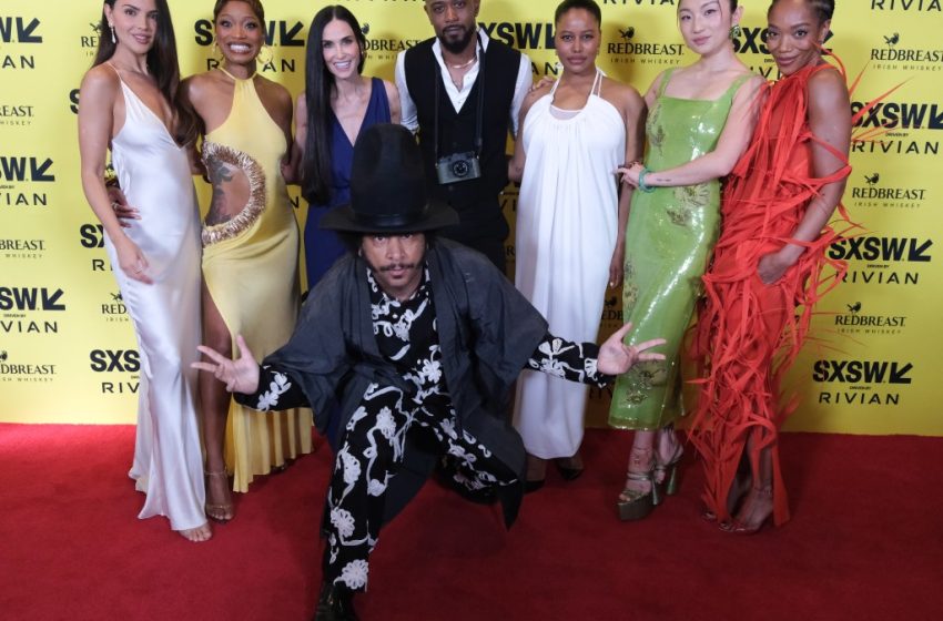  ‘I Love Boosters’ Kicks Up Zany Opening Night at SXSW