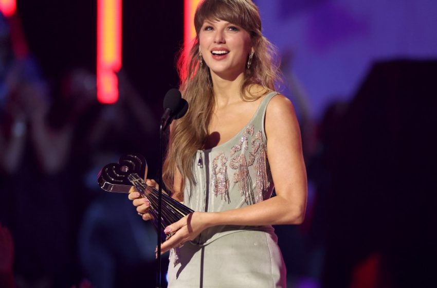  Taylor Swift Takes Home Seven Awards at iHeartRadio Music Awards 2026