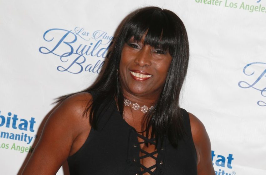  ‘Showtime at the Apollo’ Co-Host Was 74