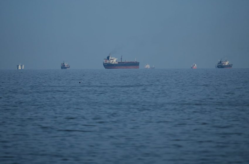  The ‘simple maneuver’ of opening Hormuz strait carries great risks, analysts say