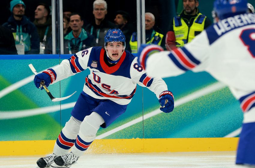  Hockey Boy Wants His Hockey Puck