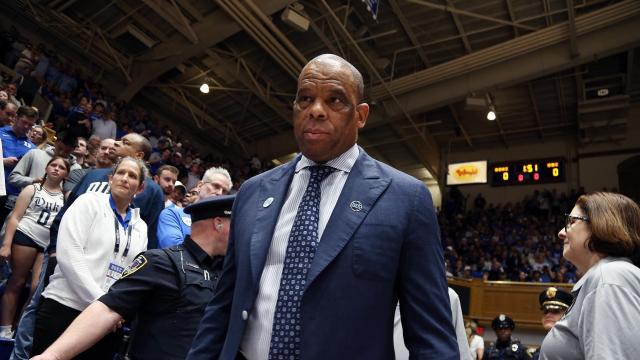  Hubert Davis out as North Carolina men’s basketball coach after five seasons :: WRAL.com