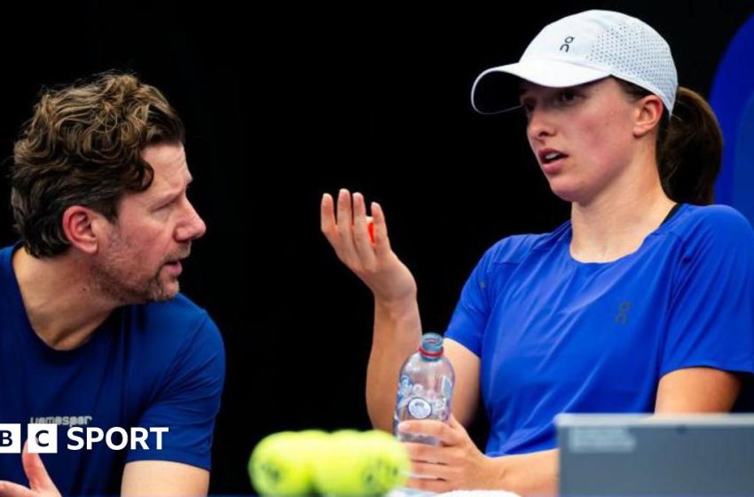  Iga Swiatek: Six-time major winner parts with coach Wim Fissette after early Miami Open exit