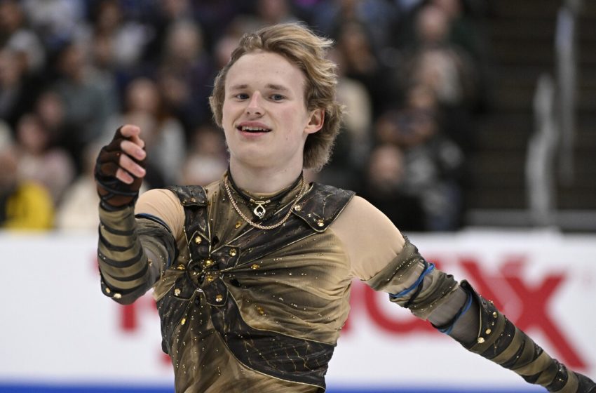  Ilia Malinin leads World Championships with personal best short program