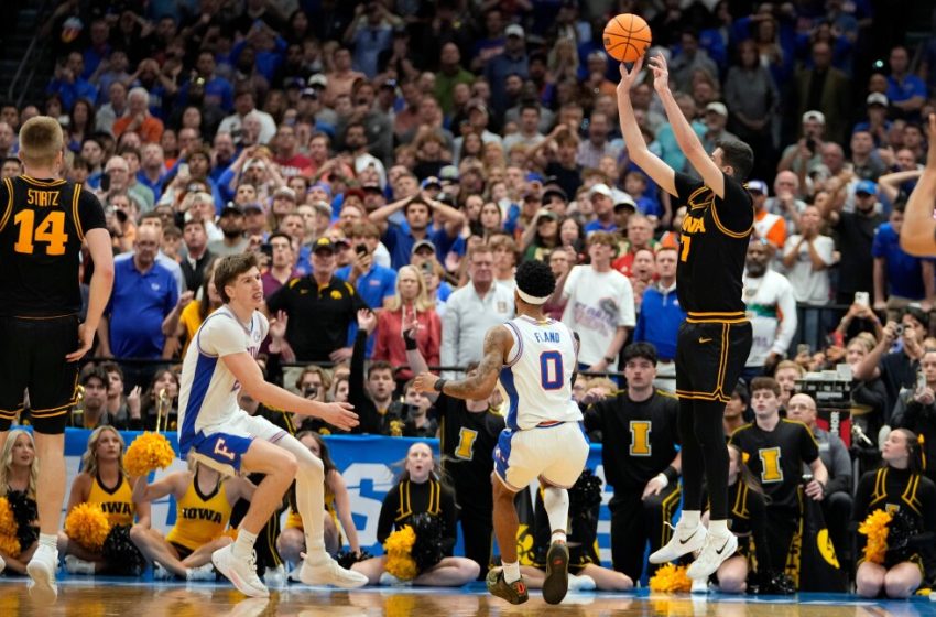  Iowa eliminates defending champ Florida from March Madness