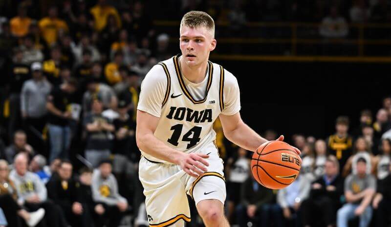 Iowa vs Clemson Prediction, Picks & Odds for Today’s March Madness Game
