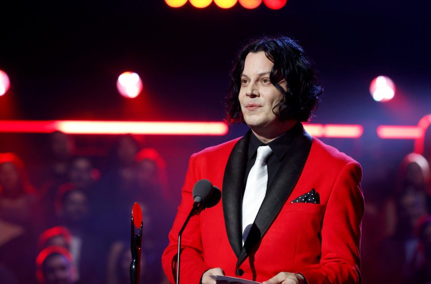  Jack White says “Taylor Swift way” of “writing about all of their publicly aired break-ups” is something he “doesn’t find interesting at all”