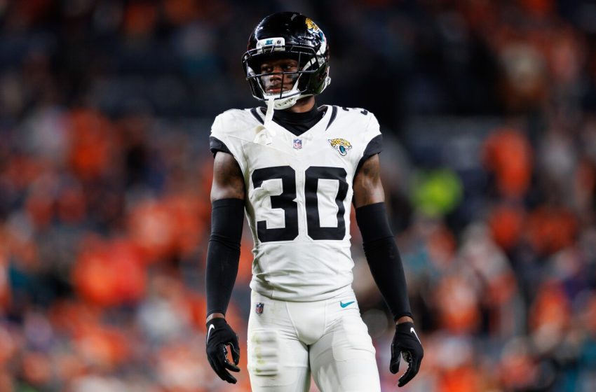  Jaguars agree to three-year deal with Montaric Brown