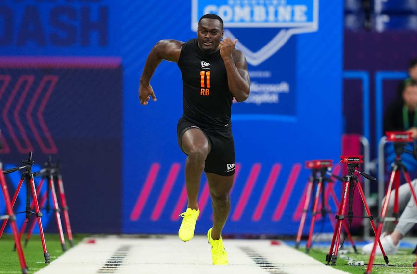  Jeremiyah Love runs 4.36-second 40-yard dash
