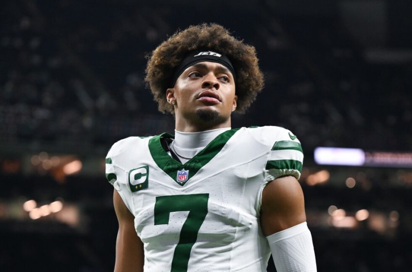  Jets agree to trade quarterback Justin Fields to Chiefs, AP source says