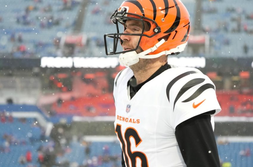  Joe Flacco re-signs with Cincinnati Bengals
