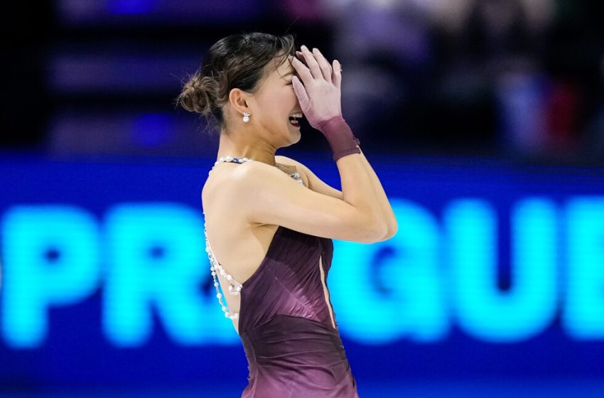  Kaori Sakamoto signs off with a 4th world figure skating title before retirement